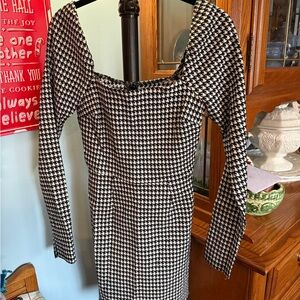 Miami Elegant Houndstooth Long Sleeve Dress
